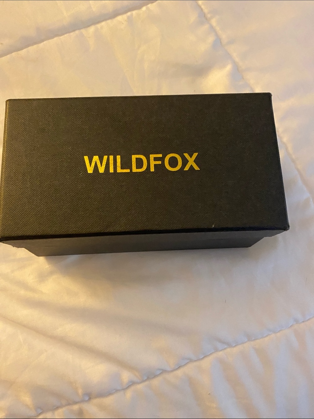 Brand new  NWT Wildfox black and 
Gold lips  sunglasses Black and Gold with box - Picture 4 of 6